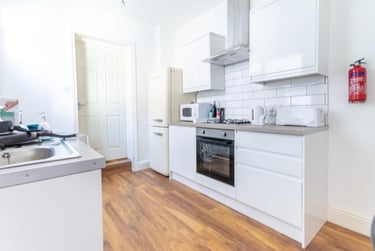 3 bed flat, Myrtle Grove, Jesmond, Newcastle, NE23HT - Image 6